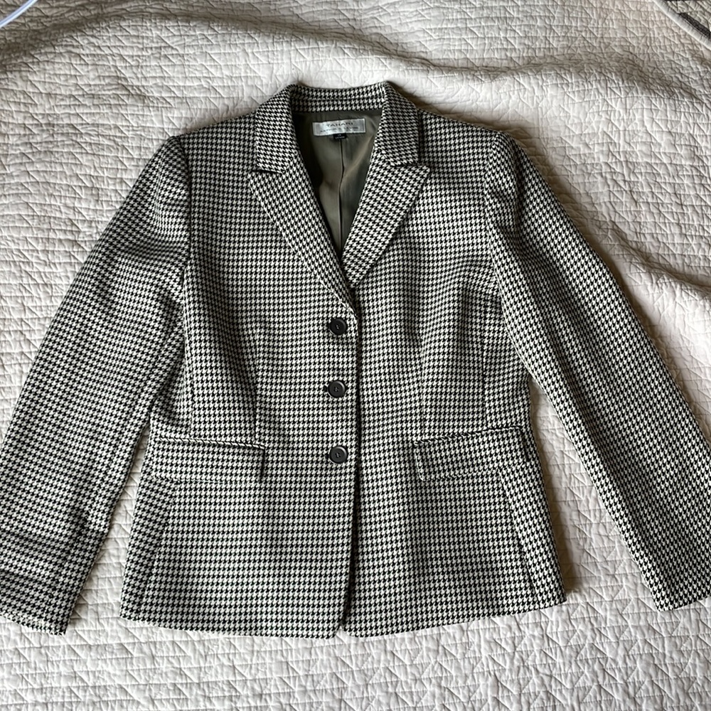 Tahari Houndstooth Blazer Jacket in Green, Ivory, Black